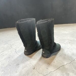 UGG Australia Sunburst Tall Women's 7 Black Winter Boots